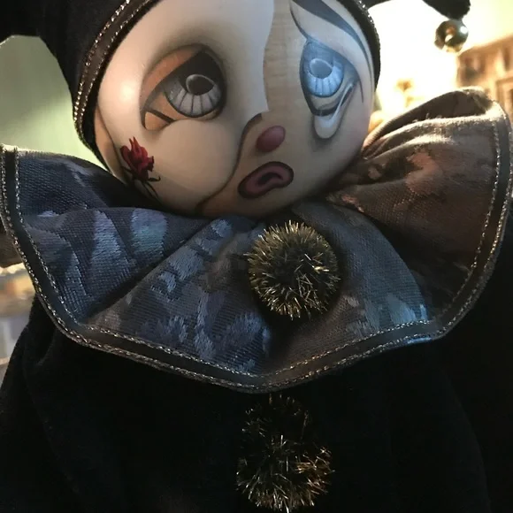 Hand painted musical clown collectible - Picture 2 of 10